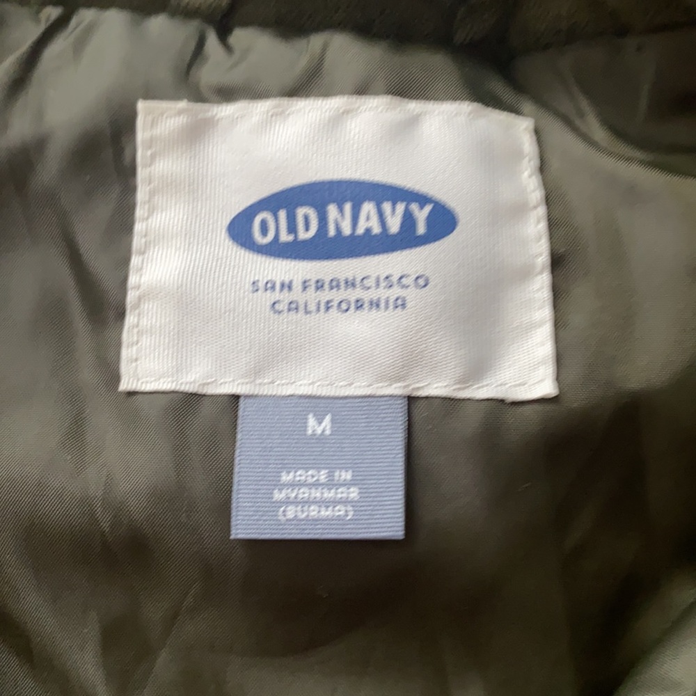 Old Navy Quilted Vest in Olive Green - Picture 2 of 3